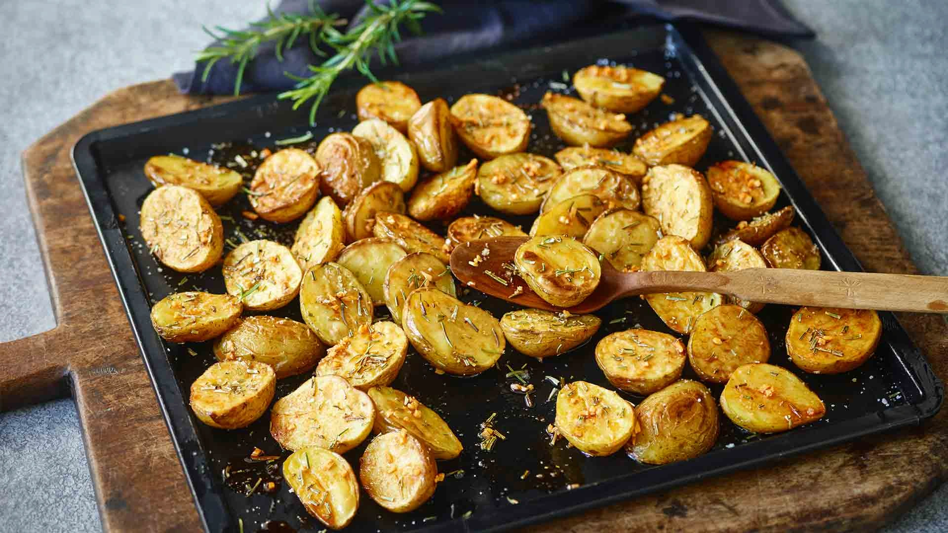 Cartofi copți (la cuptor) 200g